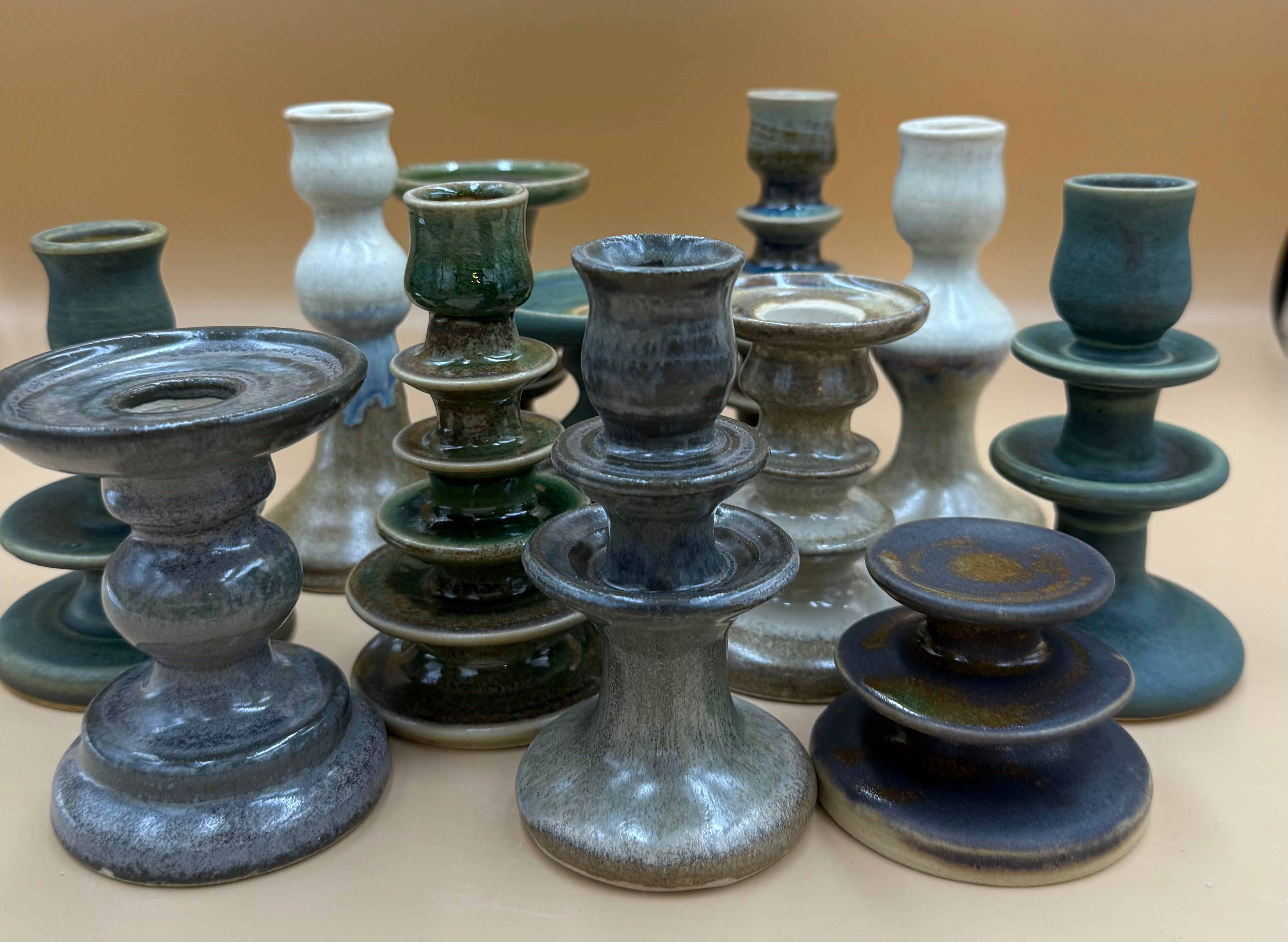 Lysestager med snørkler h 8-14 cm