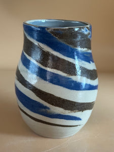 Vase i 3-farvet ler 13 cm ø7,5