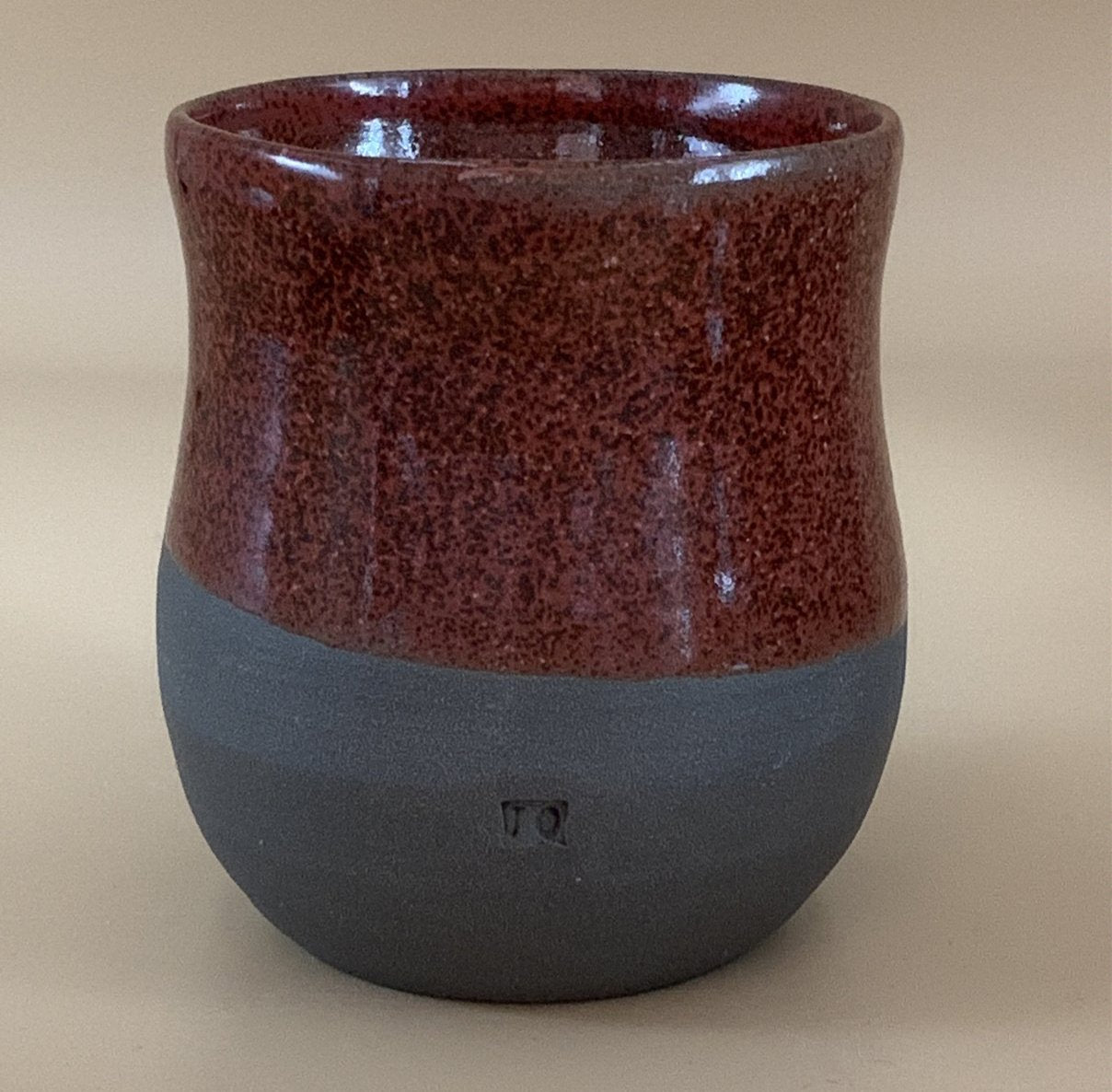 Skovlund Krus ø7,5 cm 9,5 cm granatrød